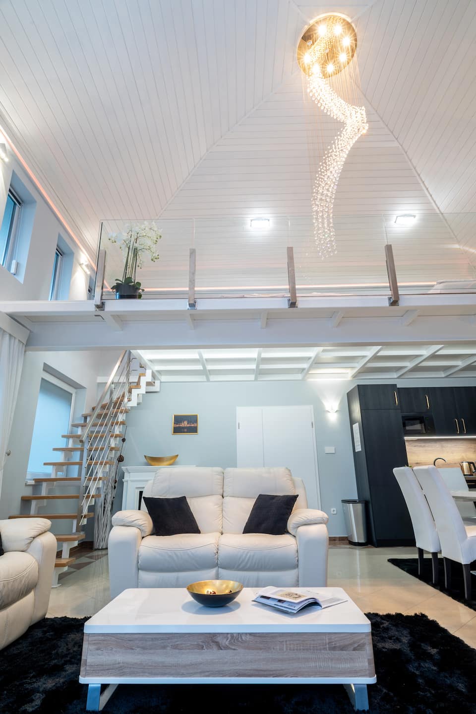 Villa Budapest Gold