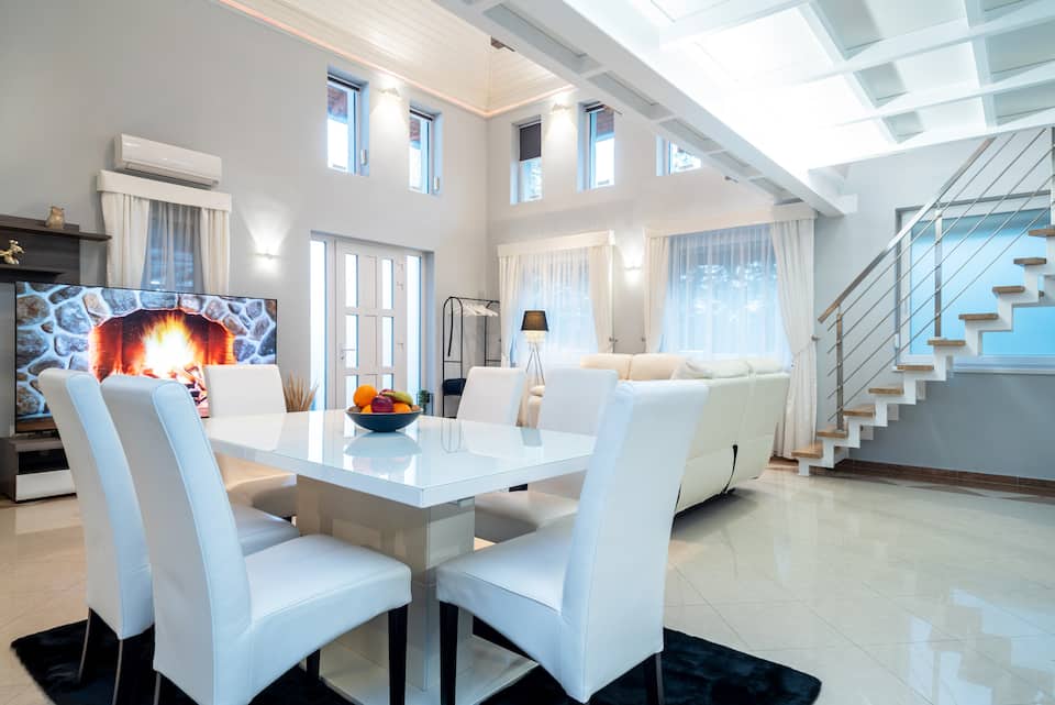 Villa Budapest Gold
