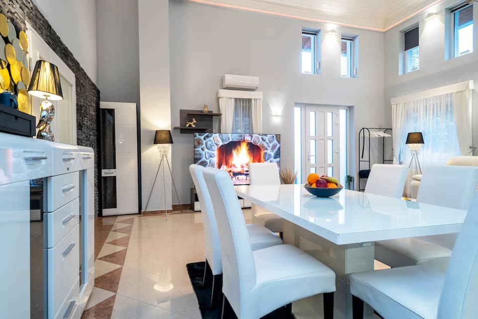 Villa Budapest Gold