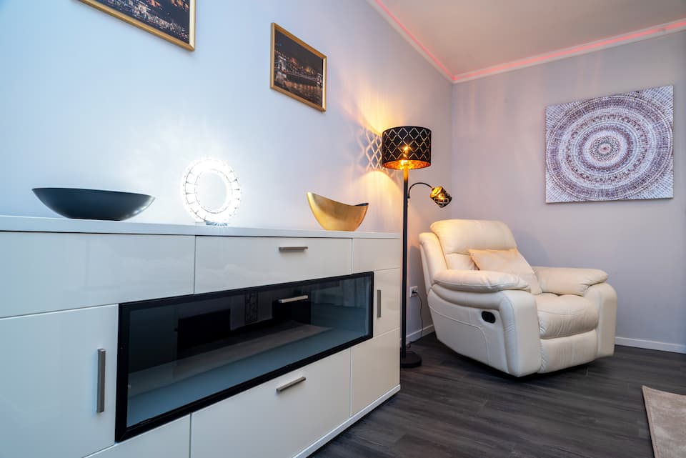 Villa Budapest Gold