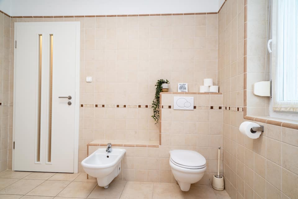 Villa Budapest Silver
