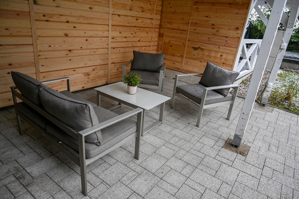 Villa Budapest Silver